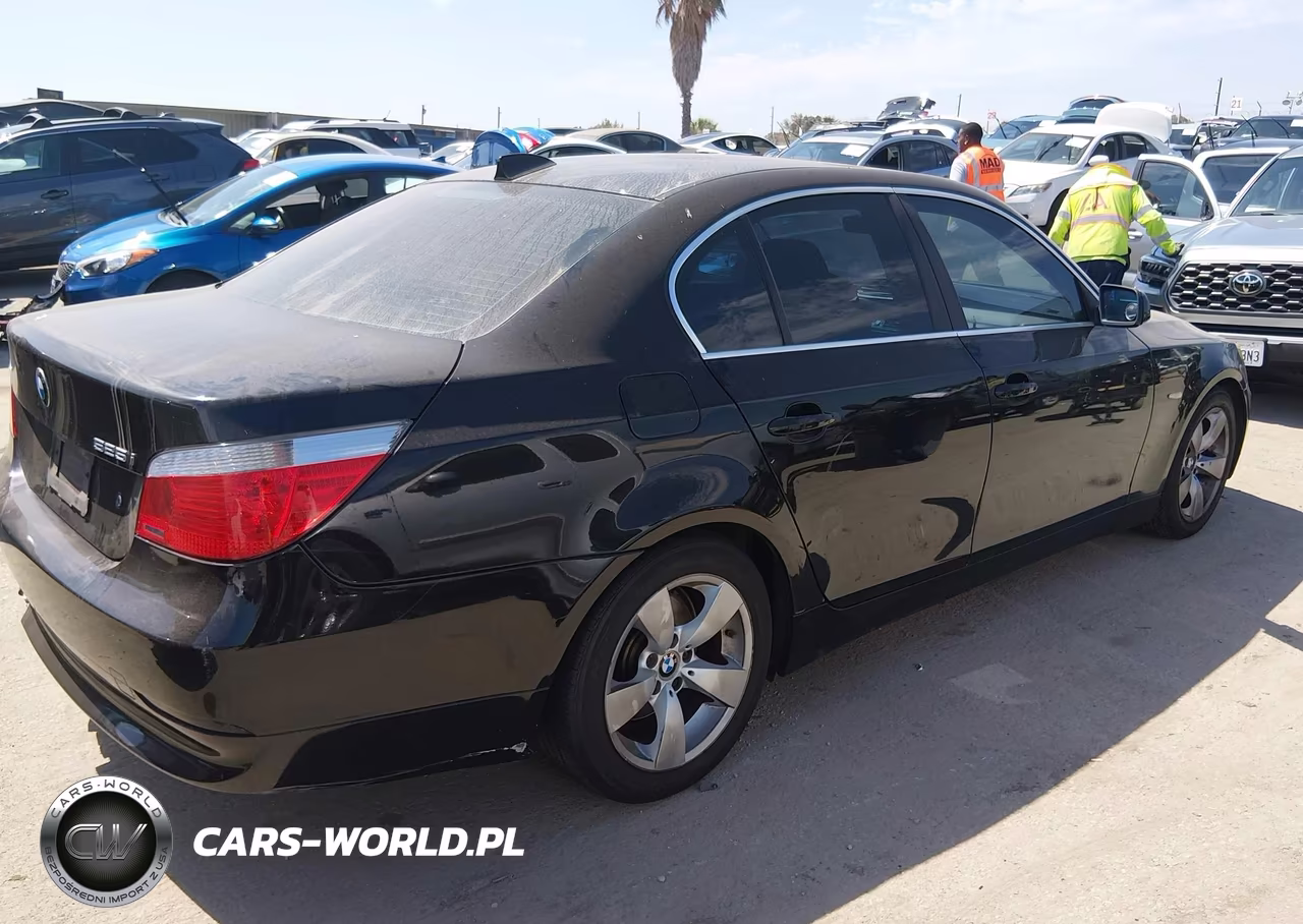 2007 BMW 525I VIN:WBANE53507CW60105 - 4