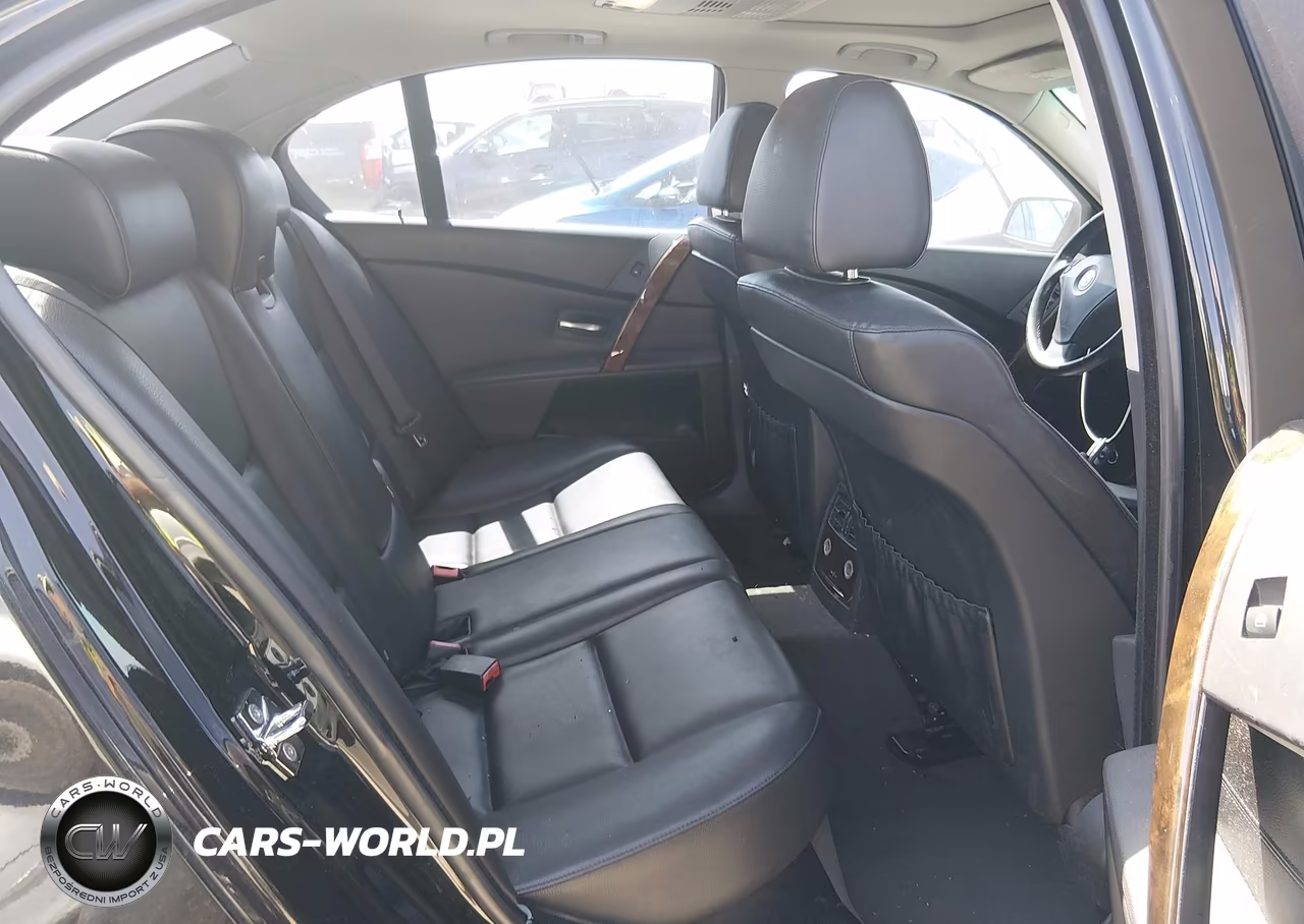 2007 BMW 525I VIN:WBANE53507CW60105 - 8
