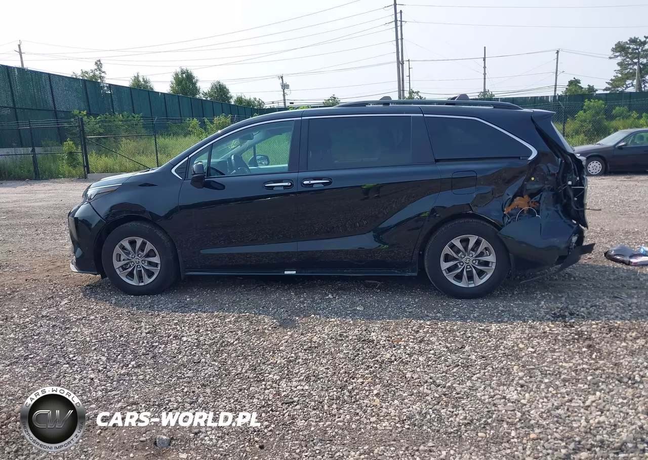 2025 Toyota Sienna Xle VIN:5TDJRKECXSS268823 - 14