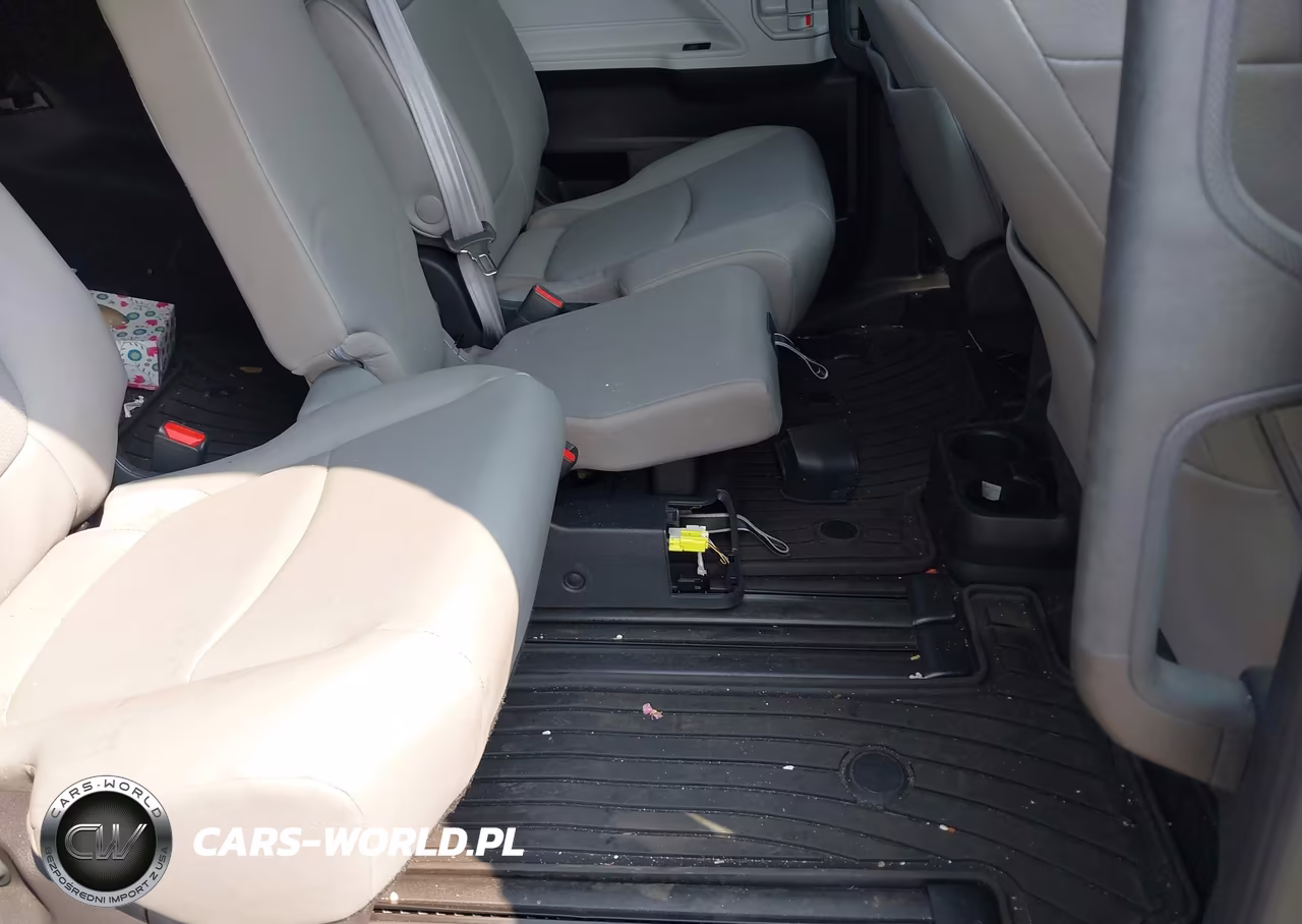 2025 Toyota Sienna Xle VIN:5TDJRKECXSS268823 - 8