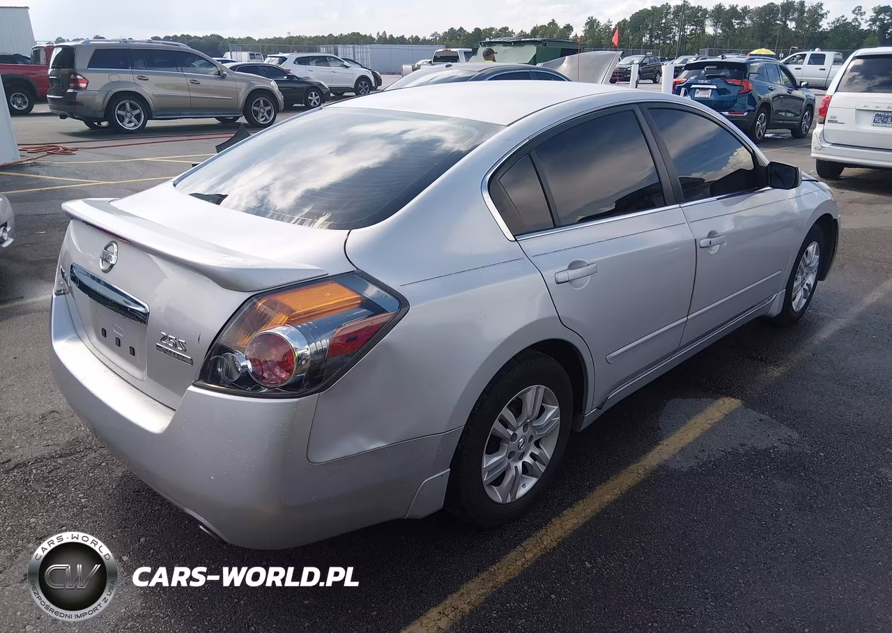 2011 Nissan Altima 2.5 S VIN:1N4AL2AP4BN508468 - 4