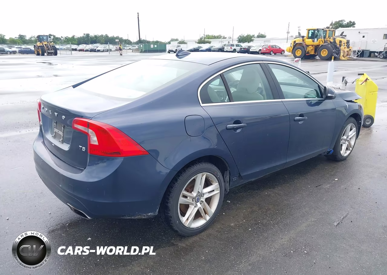 2015 Volvo S60 T5 Premier VIN:YV140MFK0F1335323 - 4