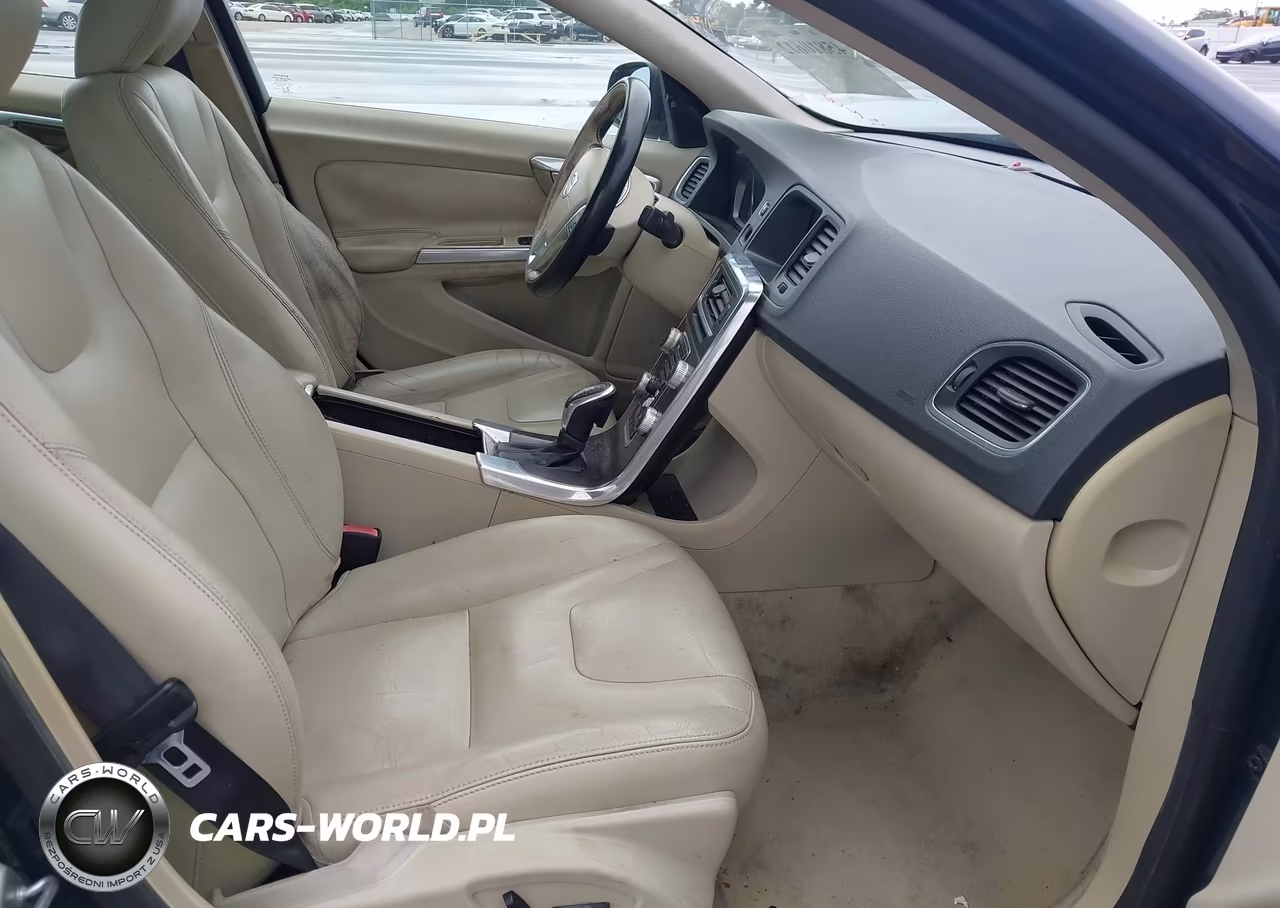 2015 Volvo S60 T5 Premier VIN:YV140MFK0F1335323 - 5