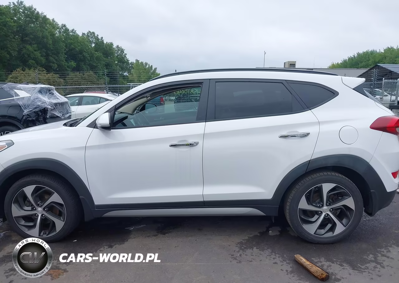 2017 Hyundai Tucson Limited VIN:KM8J3CA27HU276057 - 15