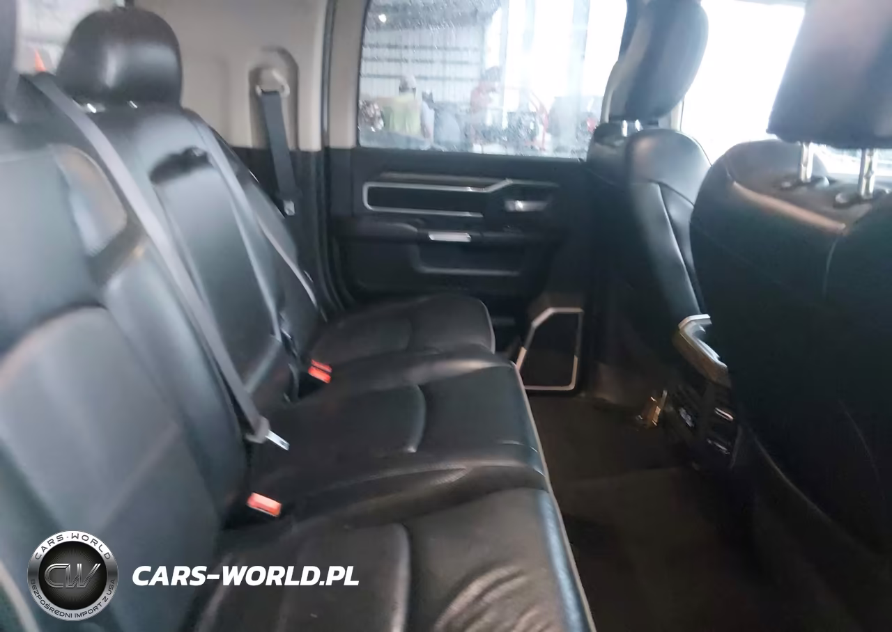 2019 Ram 2500 Laramie 4X4 6'4 Box VIN:3C6UR5NL1KG667009 - 8