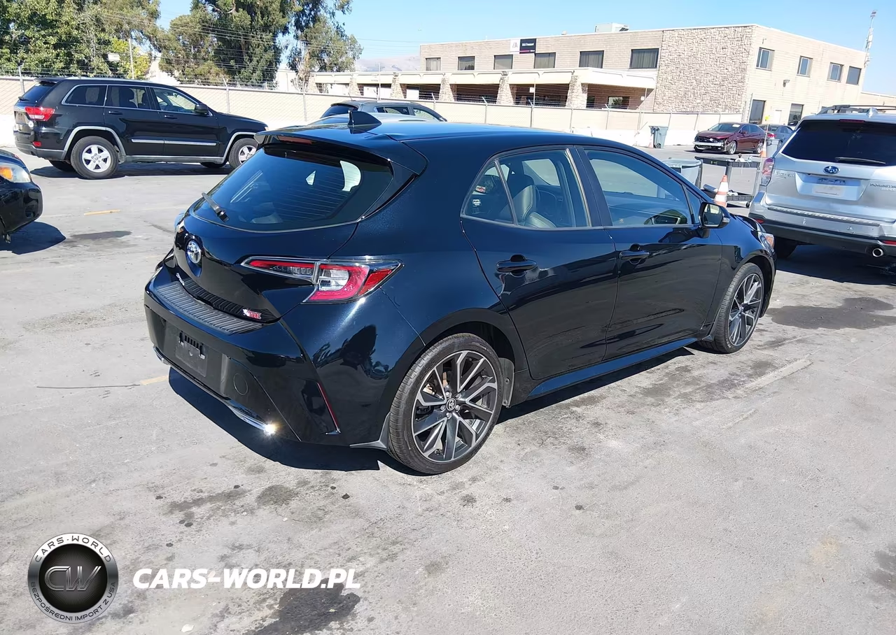 2019 Toyota Corolla Xse VIN:JTNK4RBE3K3030987 - 4