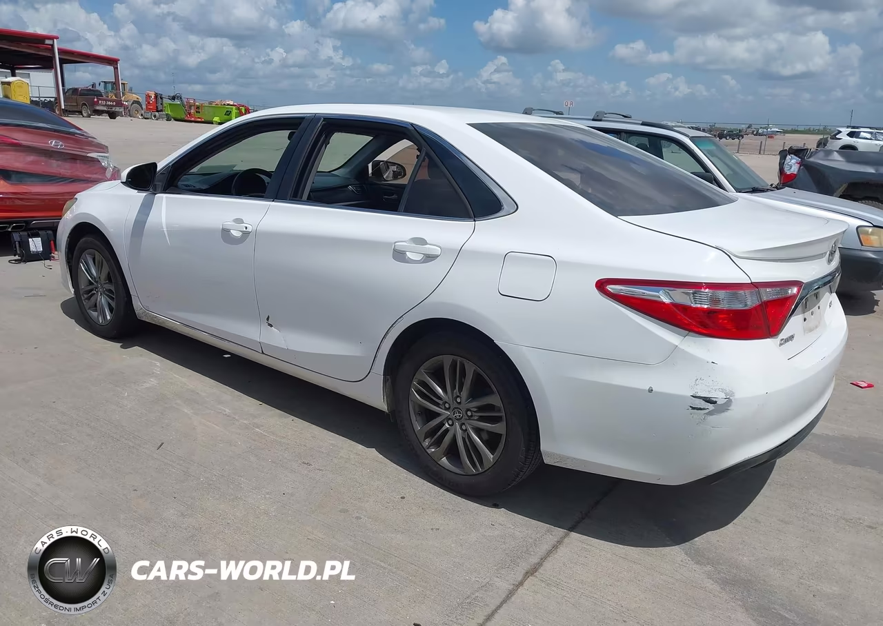 2016 Toyota Camry Se VIN:4T1BF1FK0GU531221 - 3