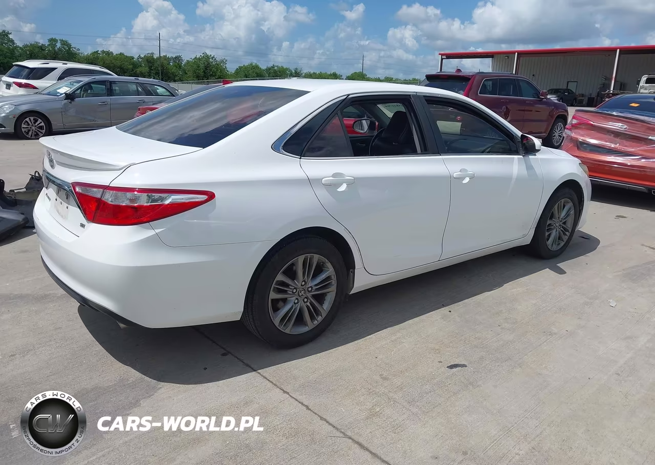 2016 Toyota Camry Se VIN:4T1BF1FK0GU531221 - 4