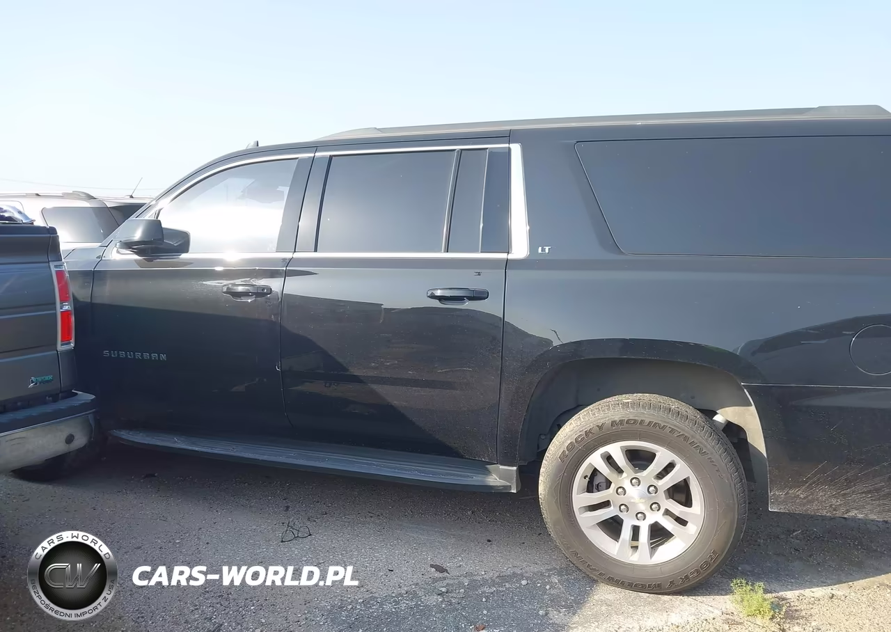 2018 Chevrolet Suburban Lt VIN:1GNSCHKC7JR106715 - 14