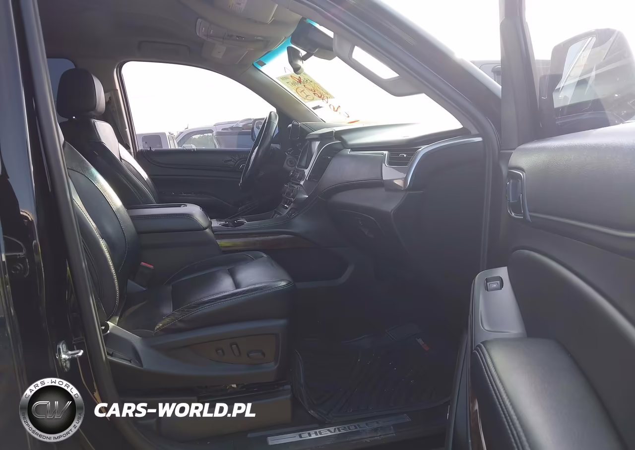 2018 Chevrolet Suburban Lt VIN:1GNSCHKC7JR106715 - 5