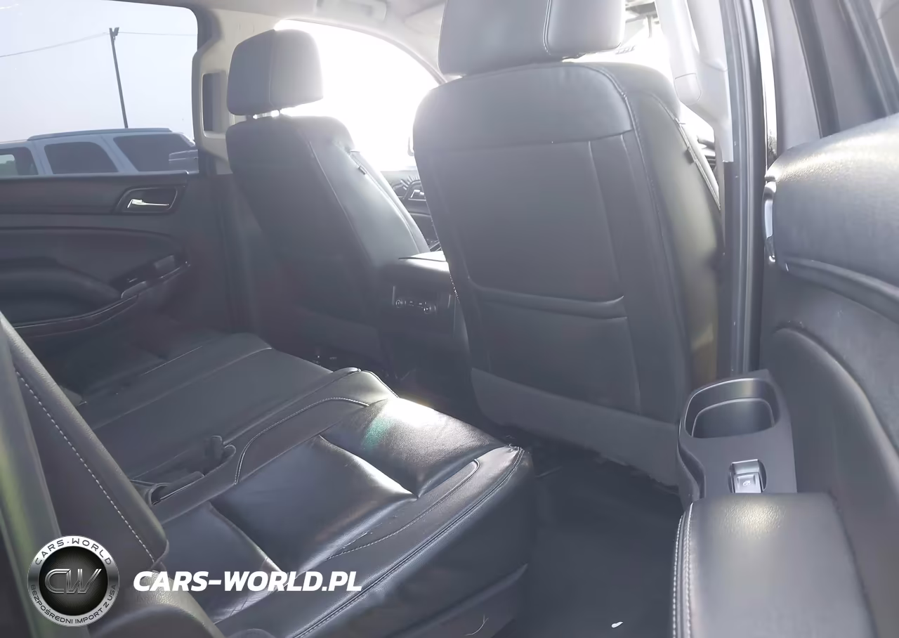 2018 Chevrolet Suburban Lt VIN:1GNSCHKC7JR106715 - 8