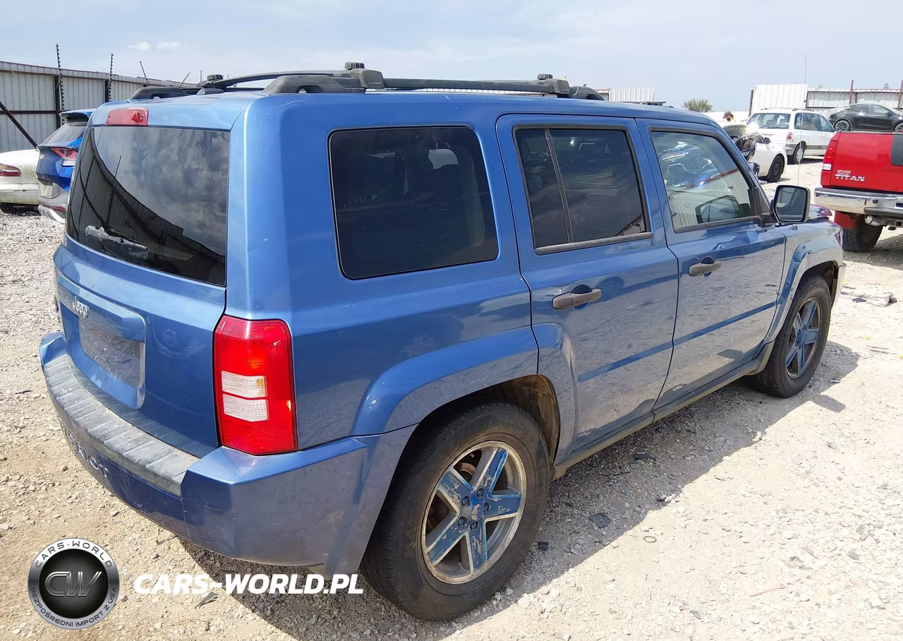 2007 Jeep Patriot Sport VIN:1J8FF28W47D354807 - 4
