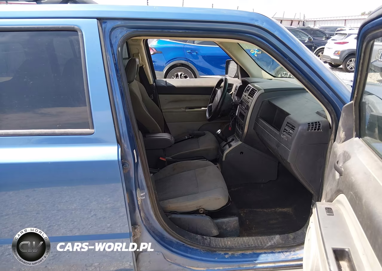 2007 Jeep Patriot Sport VIN:1J8FF28W47D354807 - 5