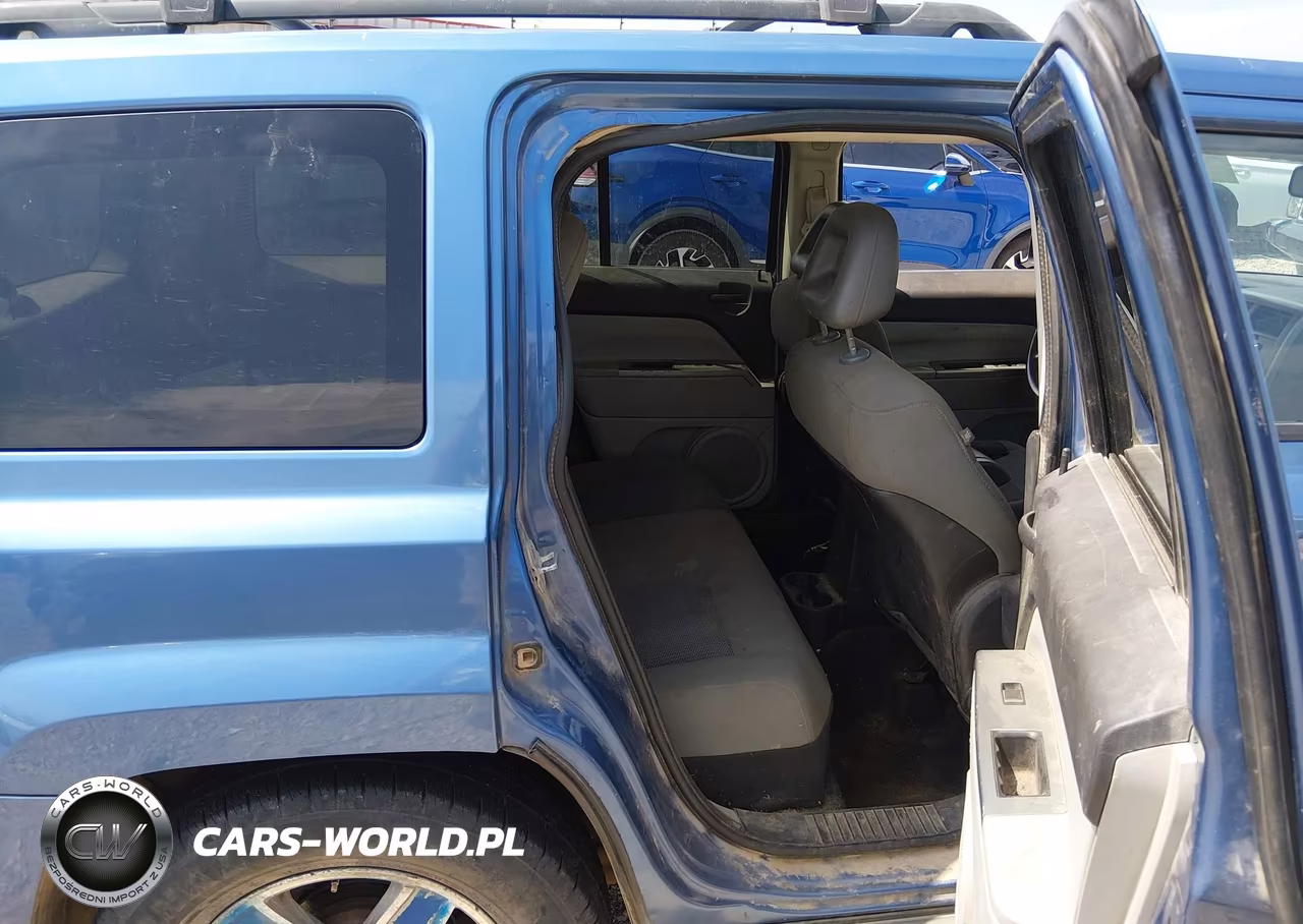 2007 Jeep Patriot Sport VIN:1J8FF28W47D354807 - 8