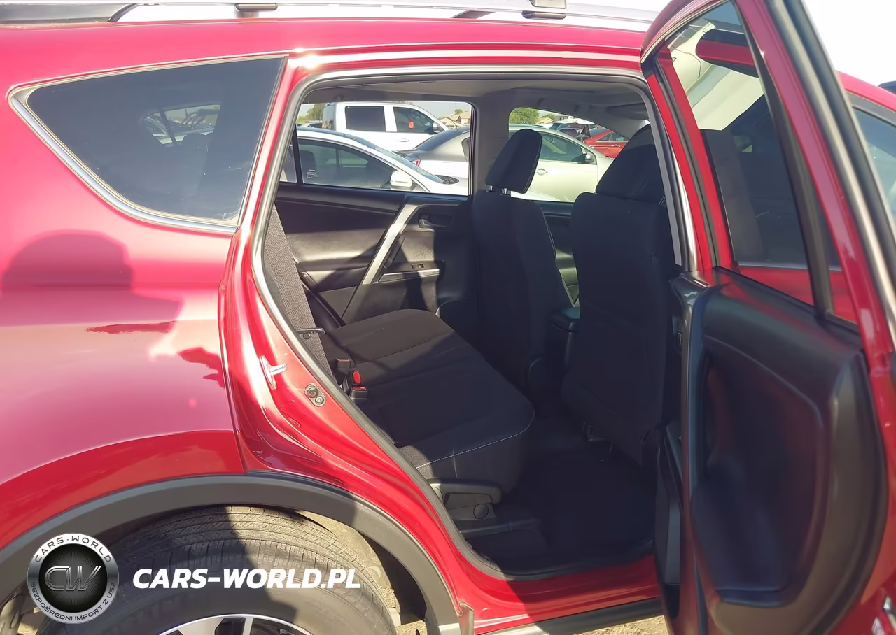 2017 Toyota Rav4 Xle VIN:JTMWFREV7HJ106596 - 8