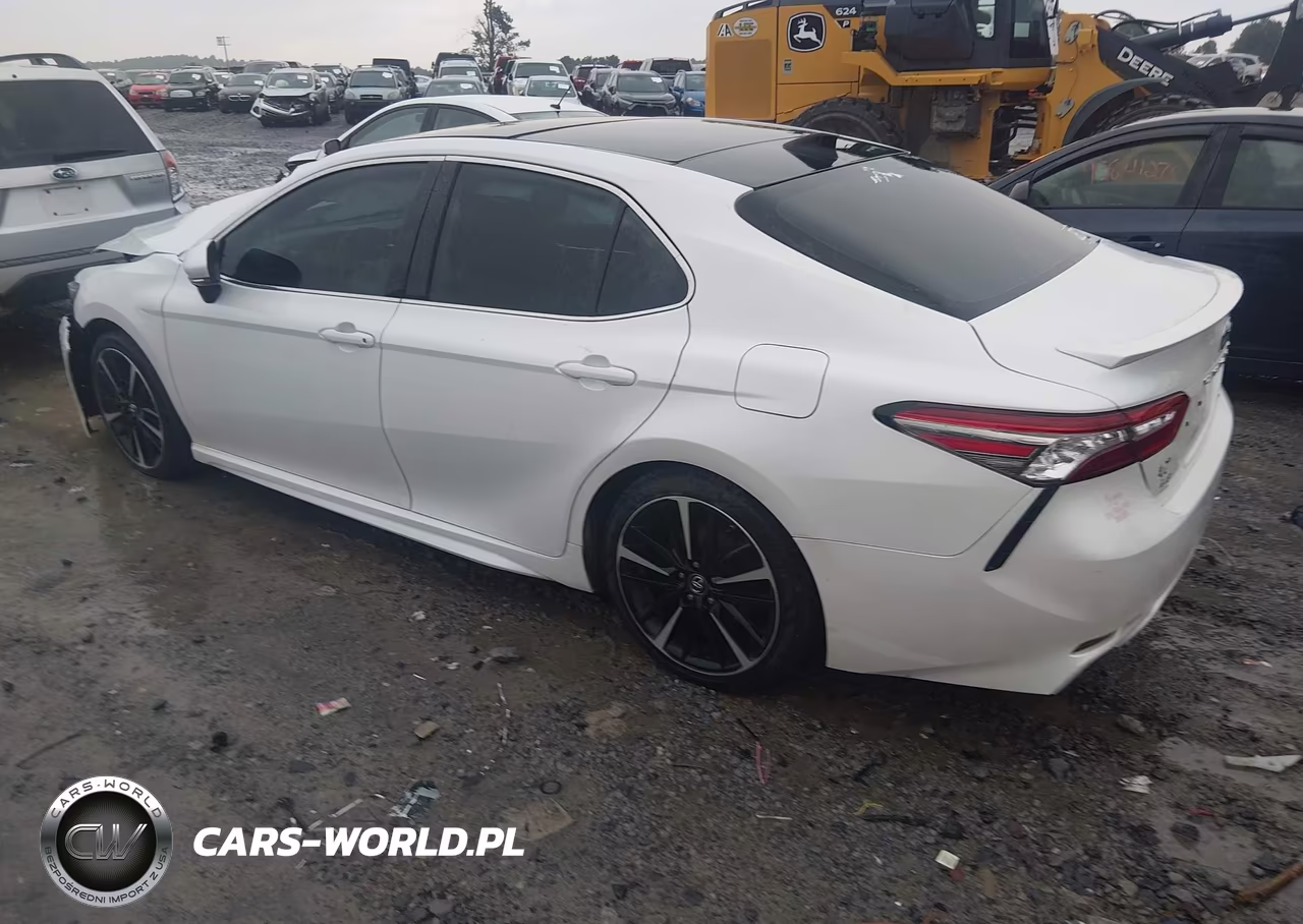 2019 Toyota Camry Xse VIN:4T1B61HK8KU698755 - 3