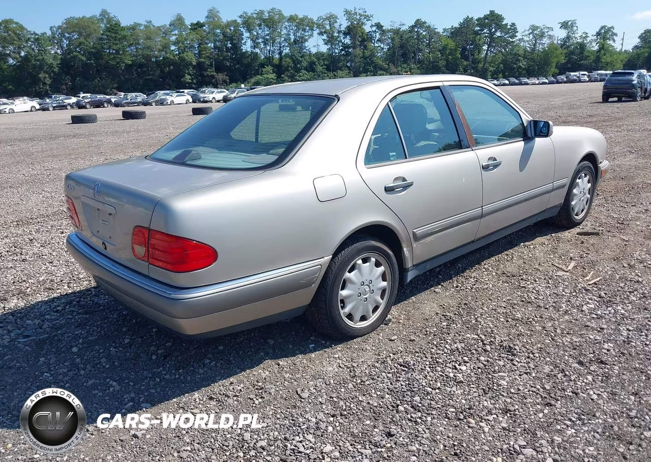 1996 Mercedes-Benz E 320 VIN:WDBJF55F2TJ019367 - 4