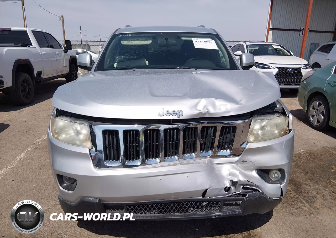2011 Jeep Grand Cherokee Laredo VIN:1J4RS4GG7BC569340 - 13