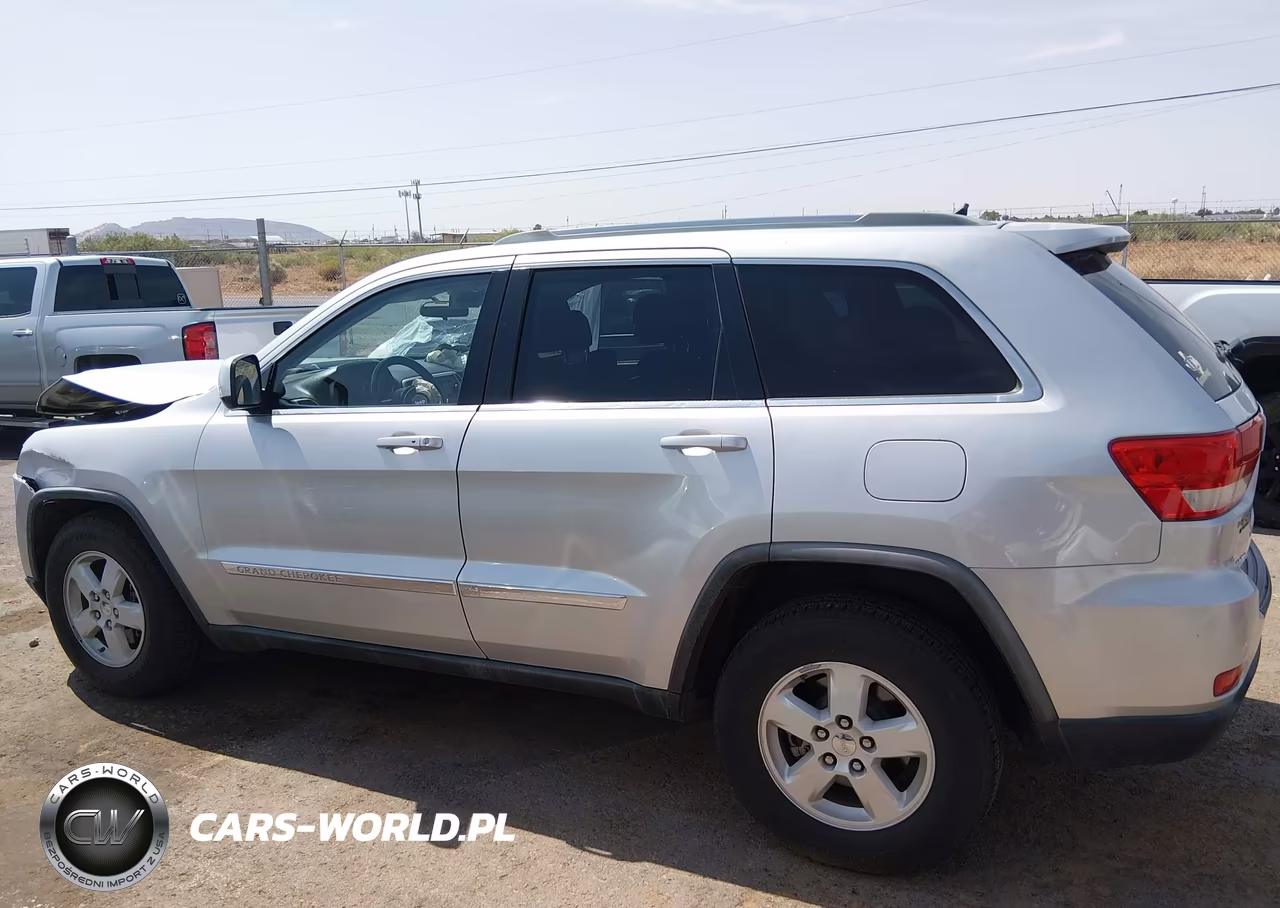 2011 Jeep Grand Cherokee Laredo VIN:1J4RS4GG7BC569340 - 15