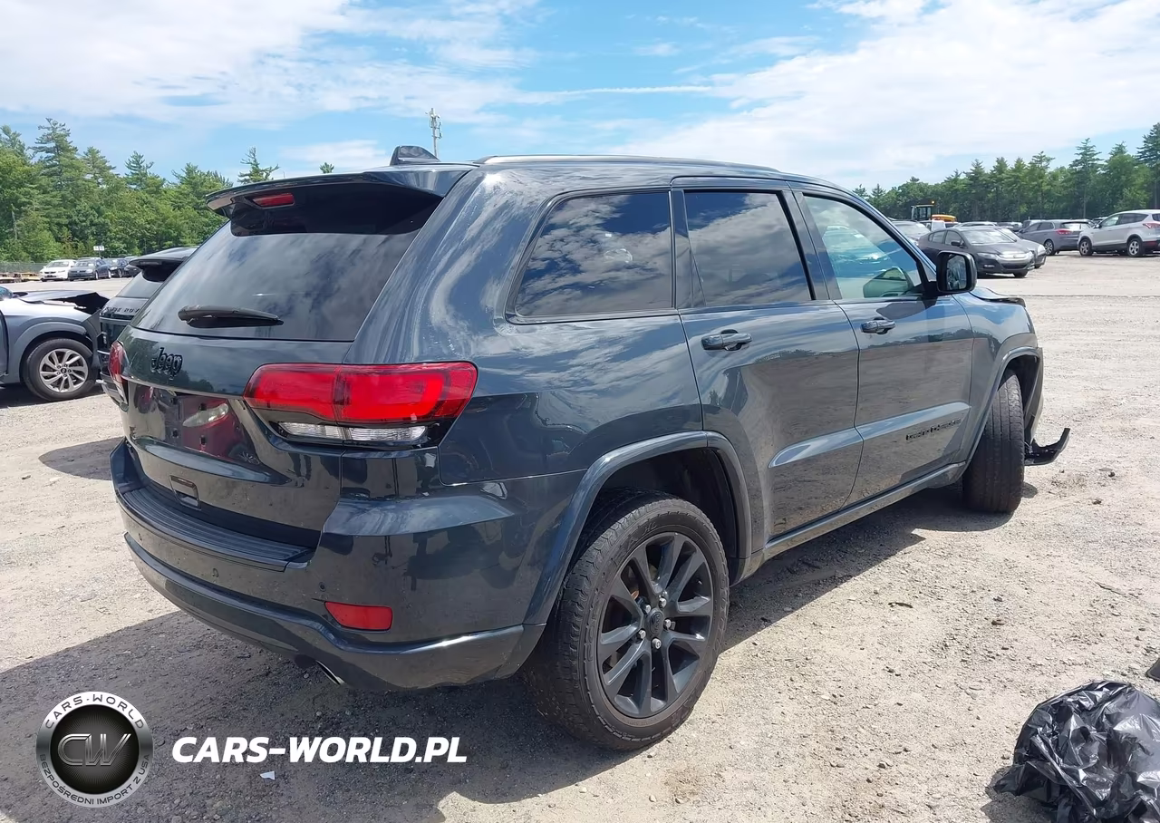 2018 Jeep Grand Cherokee Altitude 4X4 VIN:1C4RJFAG9JC367644 - 4