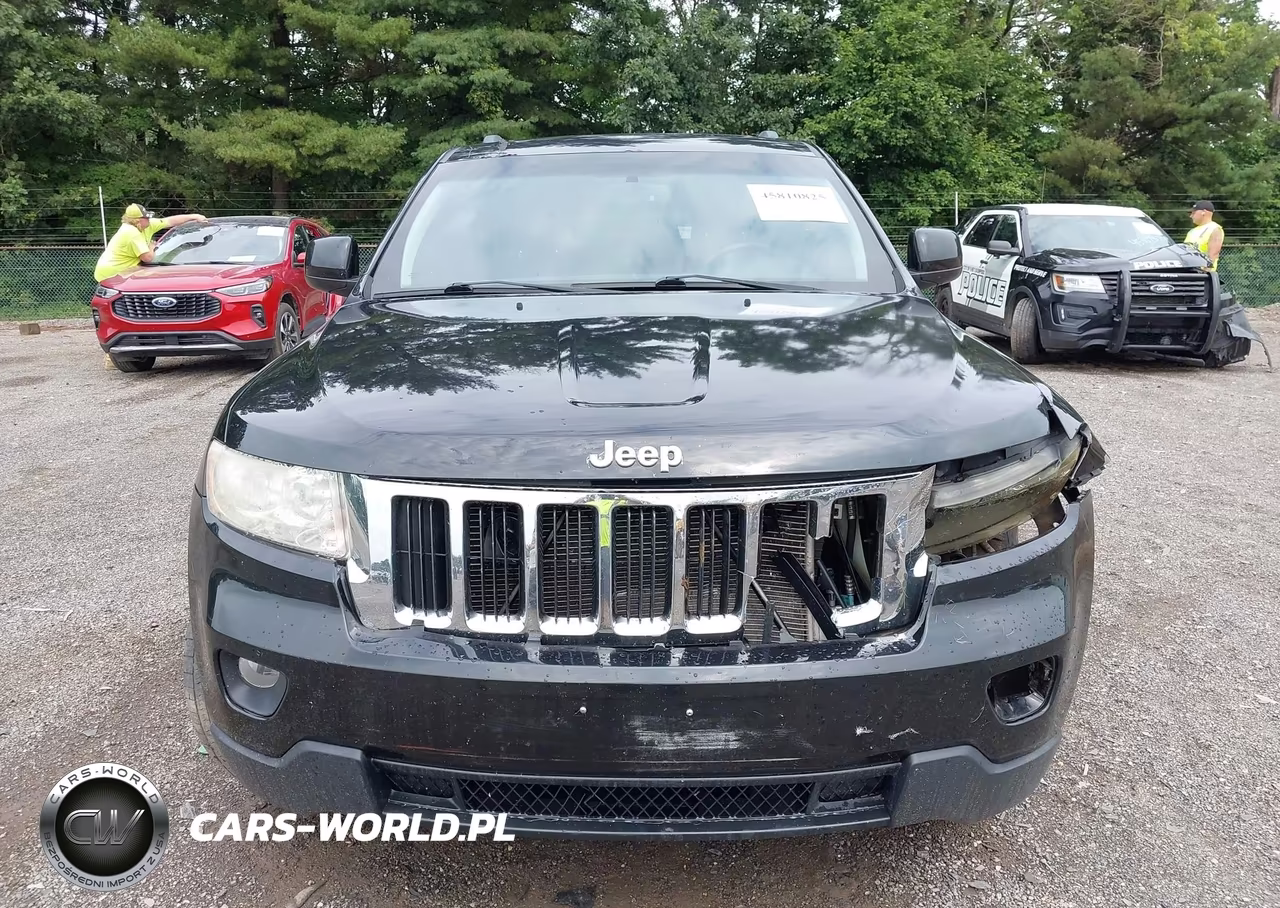 2013 Jeep Grand Cherokee Laredo VIN:1C4RJFAG6DC633495 - 13