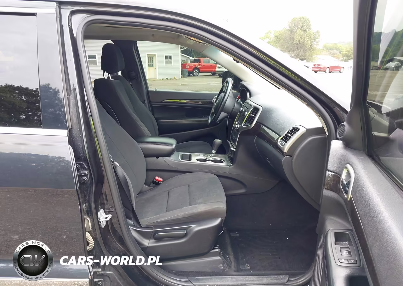 2013 Jeep Grand Cherokee Laredo VIN:1C4RJFAG6DC633495 - 5