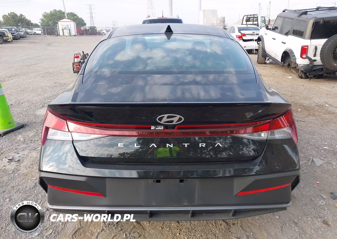 2026 Hyundai Elantra Sel Sport VIN:KMHLM4DG5TU173392 - 16