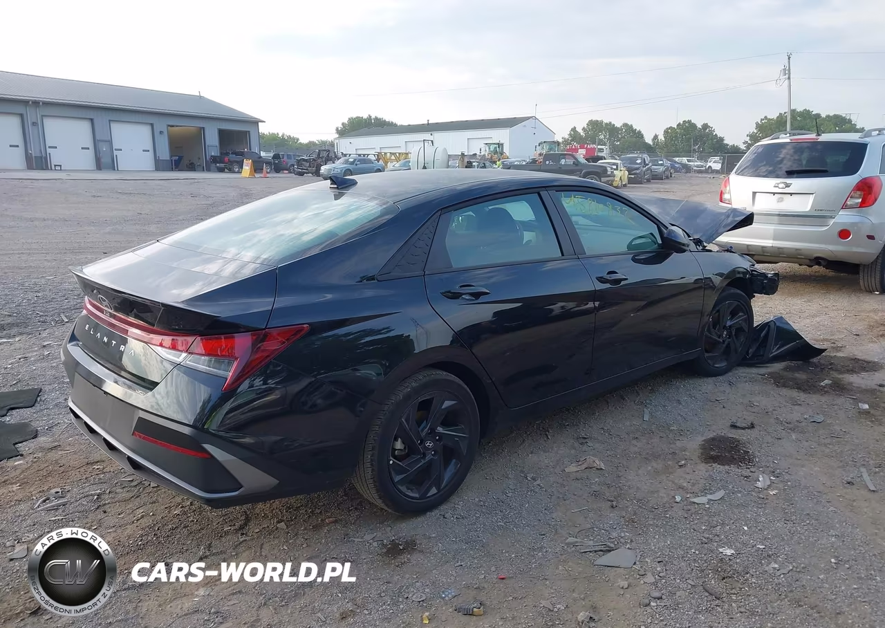 2026 Hyundai Elantra Sel Sport VIN:KMHLM4DG5TU173392 - 4