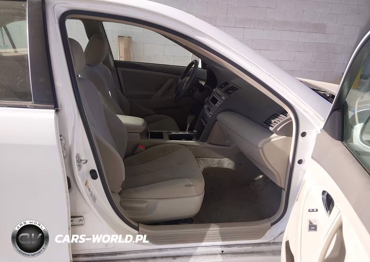 2010 Toyota Camry Hybrid VIN:4T1BB3EKXAU123695 - 5