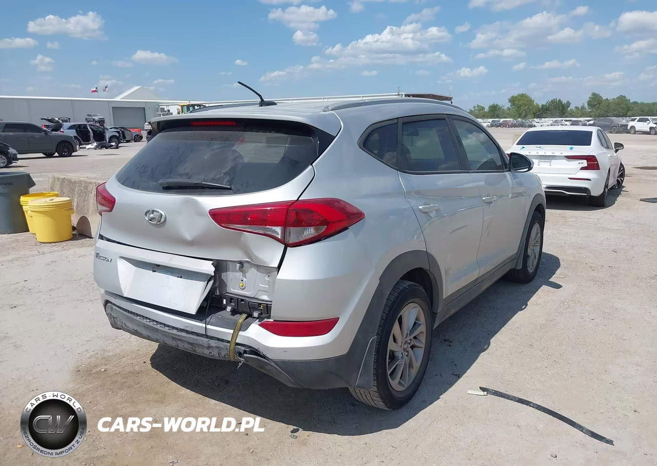 2016 Hyundai Tucson Se VIN:KM8J33A44GU184033 - 4