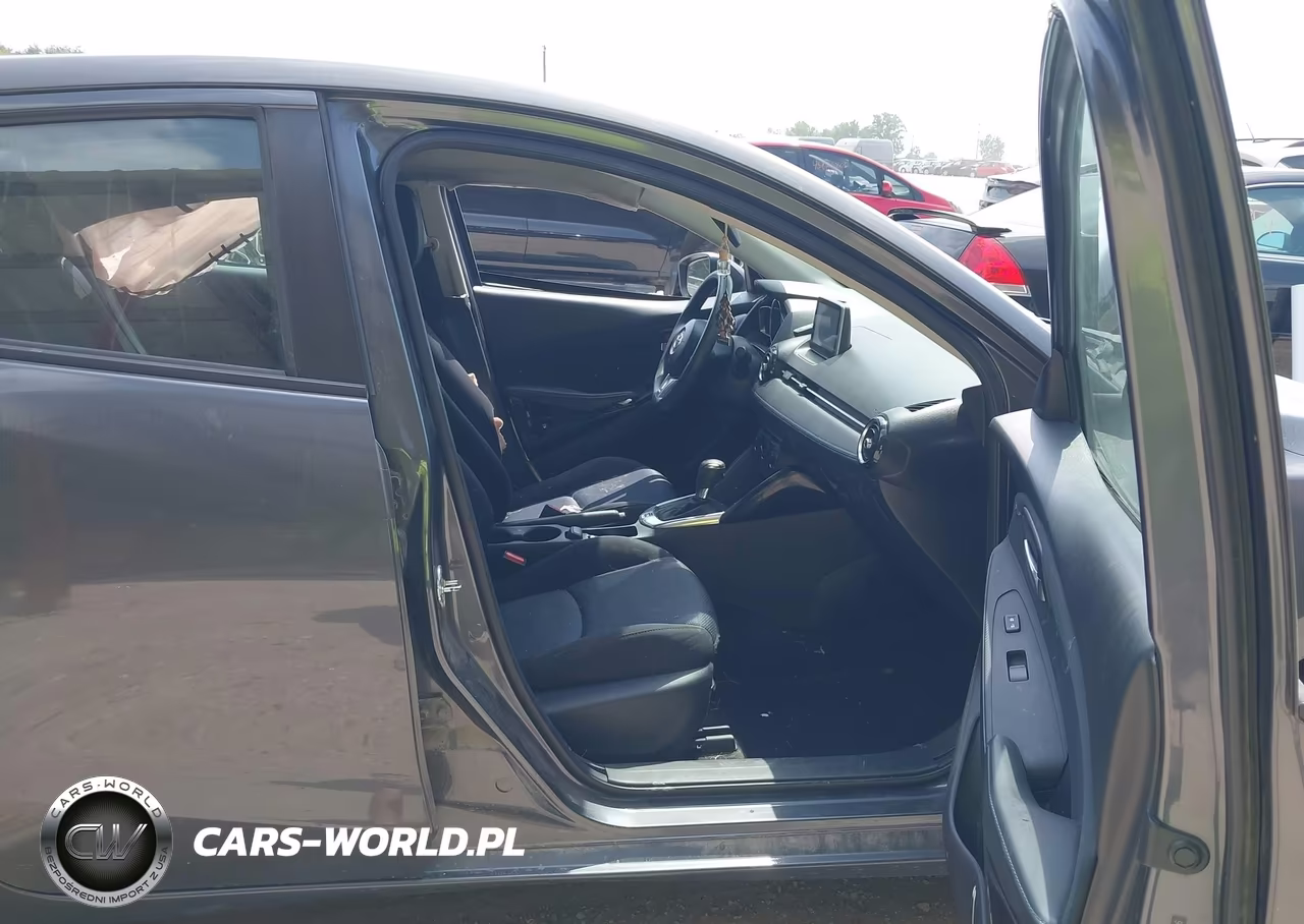 2017 Toyota Yaris Ia VIN:3MYDLBYV3HY149266 - 5