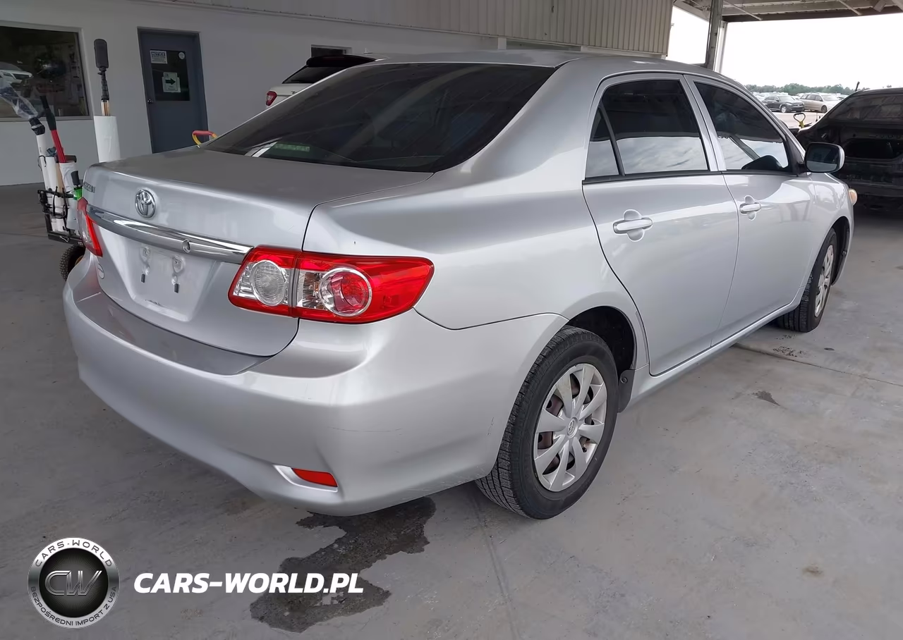 2013 Toyota Corolla L VIN:JTDBU4EE9DJ121862 - 4