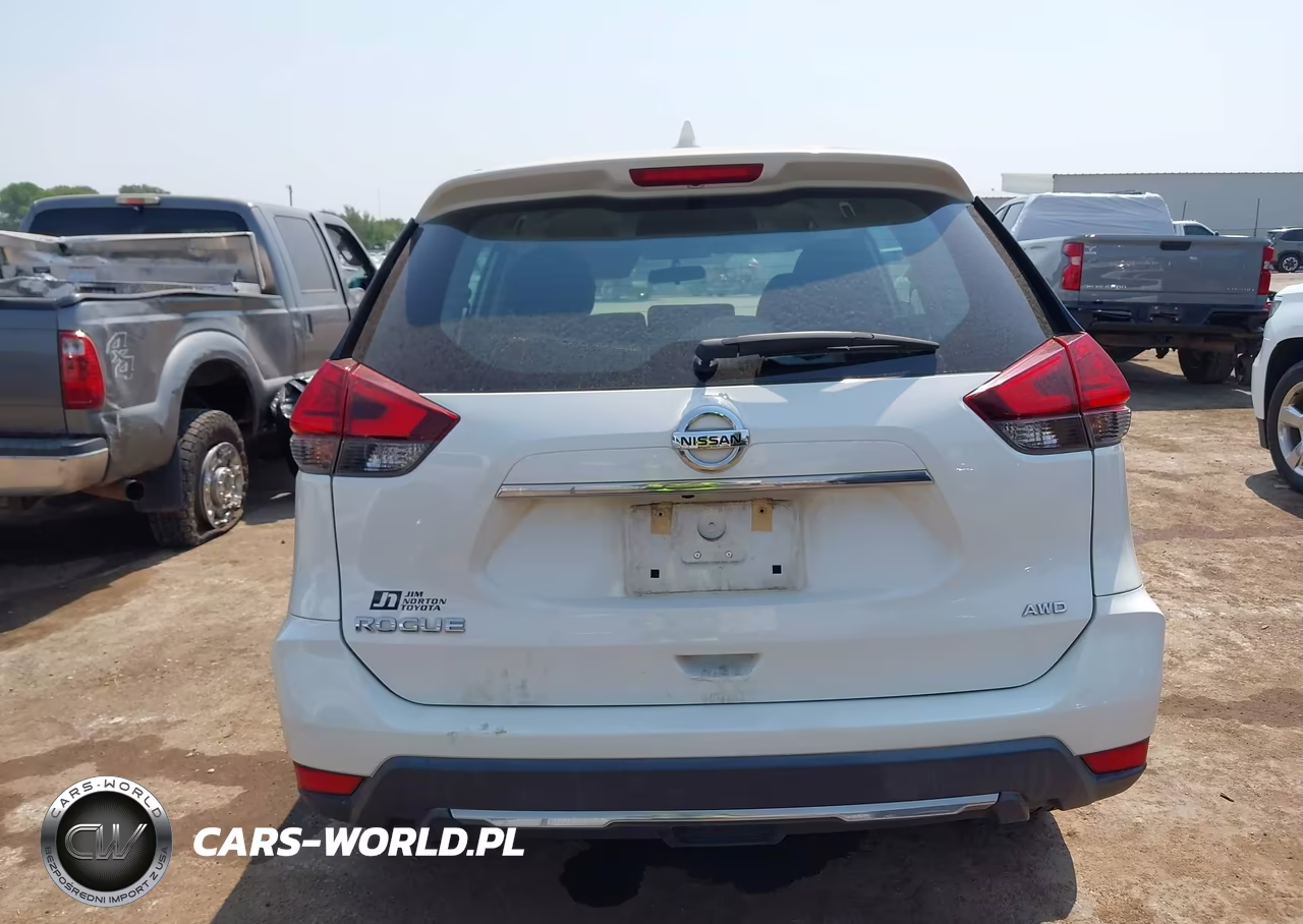 2017 Nissan Rogue S VIN:5N1AT2MV8HC815503 - 16