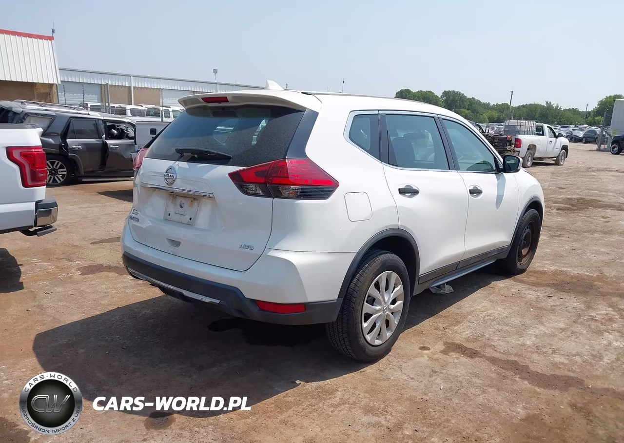 2017 Nissan Rogue S VIN:5N1AT2MV8HC815503 - 4