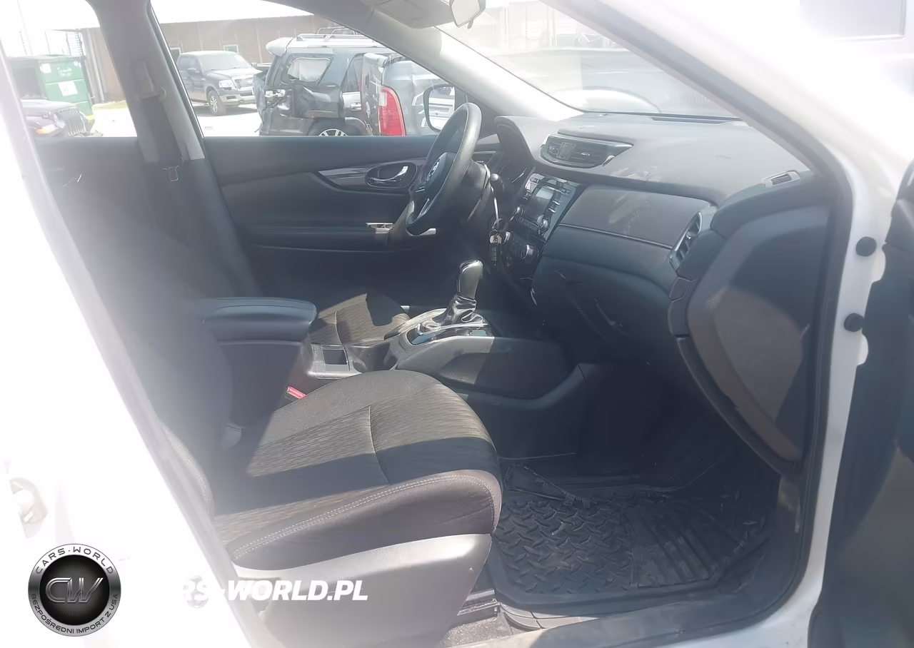 2017 Nissan Rogue S VIN:5N1AT2MV8HC815503 - 5