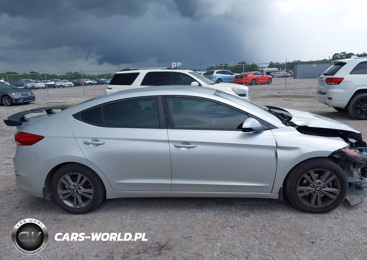 2018 Hyundai Elantra Sel VIN:5NPD84LF7JH370786 - 13