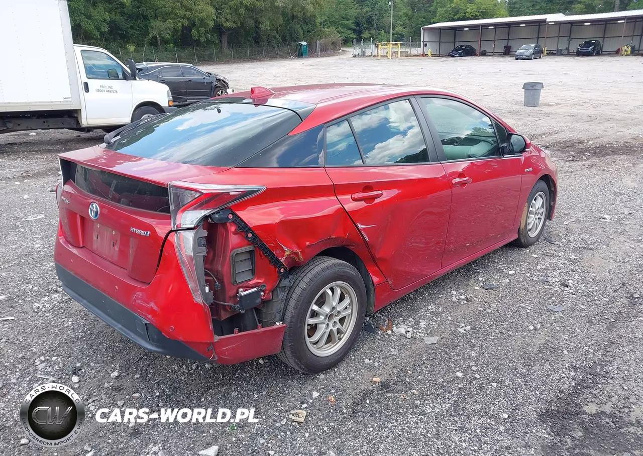2016 Toyota Prius Four VIN:JTDKARFU4G3519940 - 4