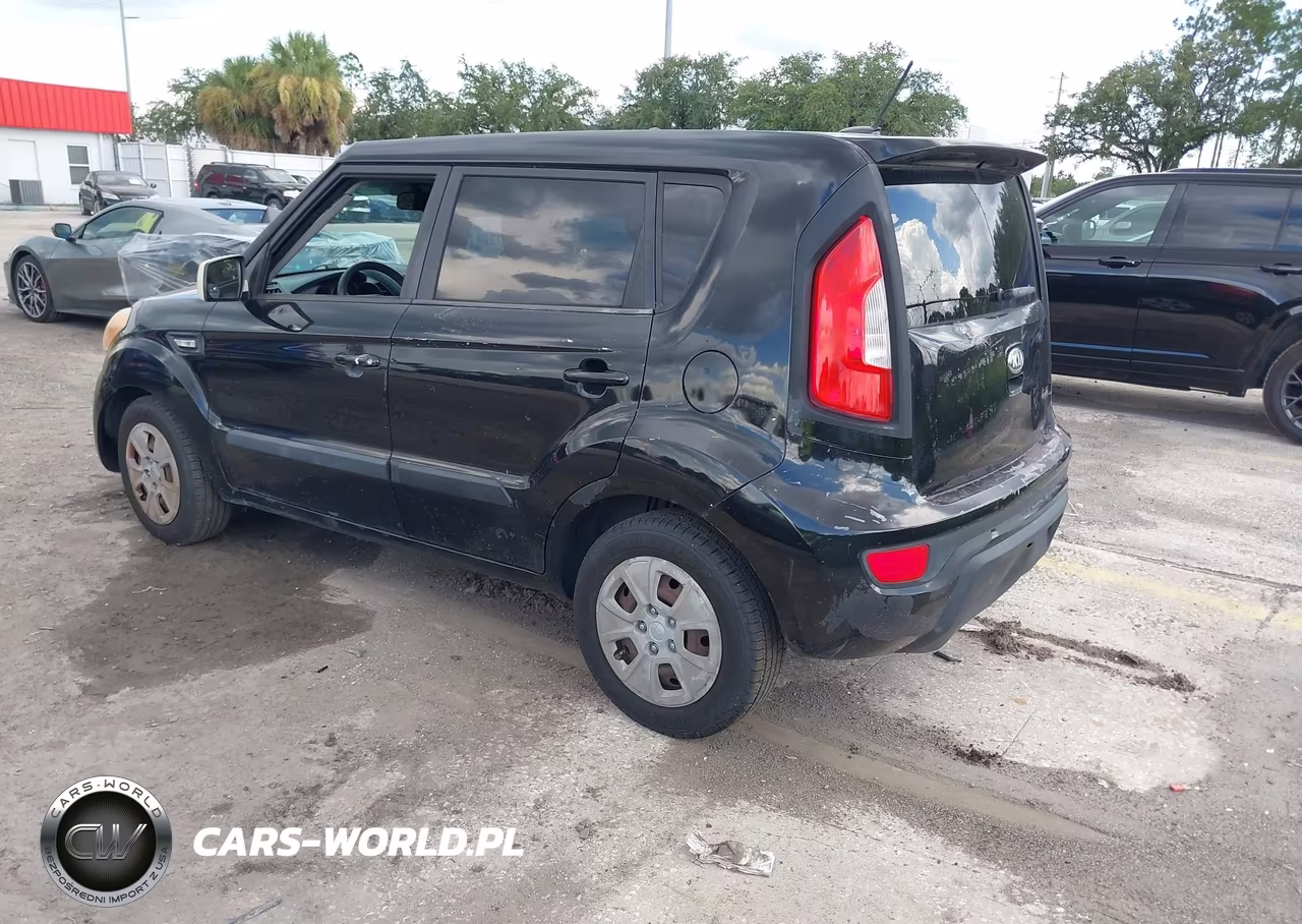 2013 Kia Soul VIN:KNDJT2A51D7604218 - 3