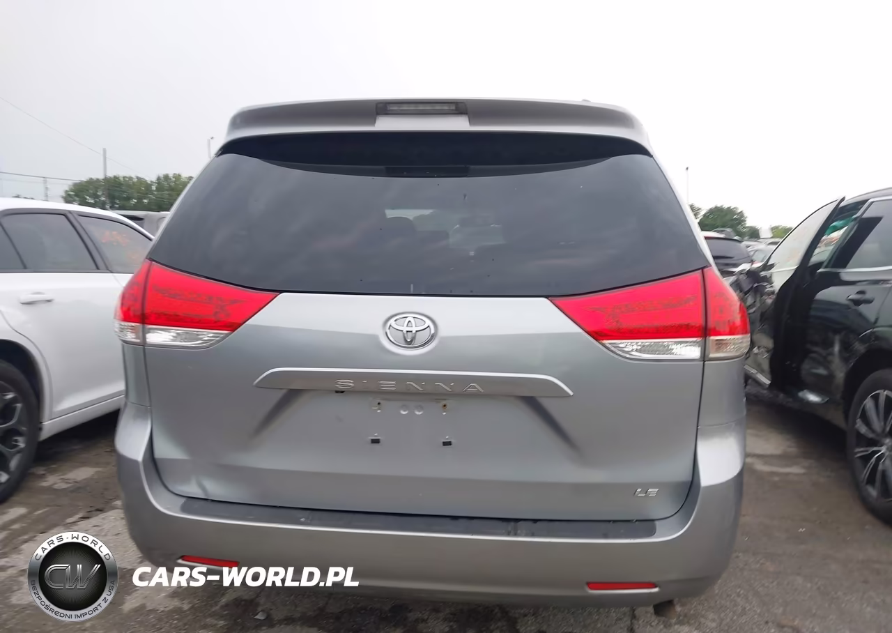 2013 Toyota Sienna Le V6 8 Passenger VIN:5TDKK3DC3DS397747 - 16