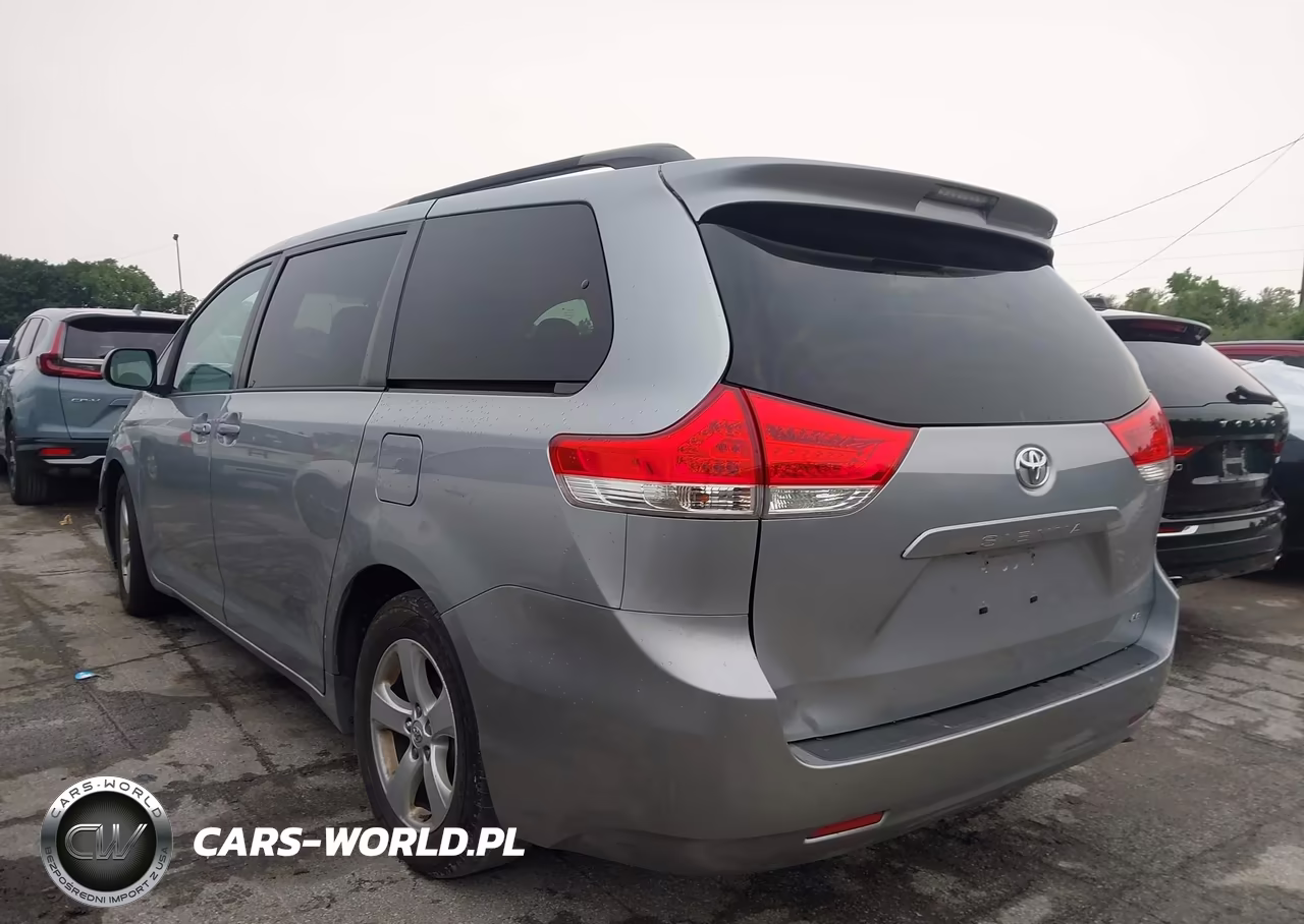 2013 Toyota Sienna Le V6 8 Passenger VIN:5TDKK3DC3DS397747 - 3