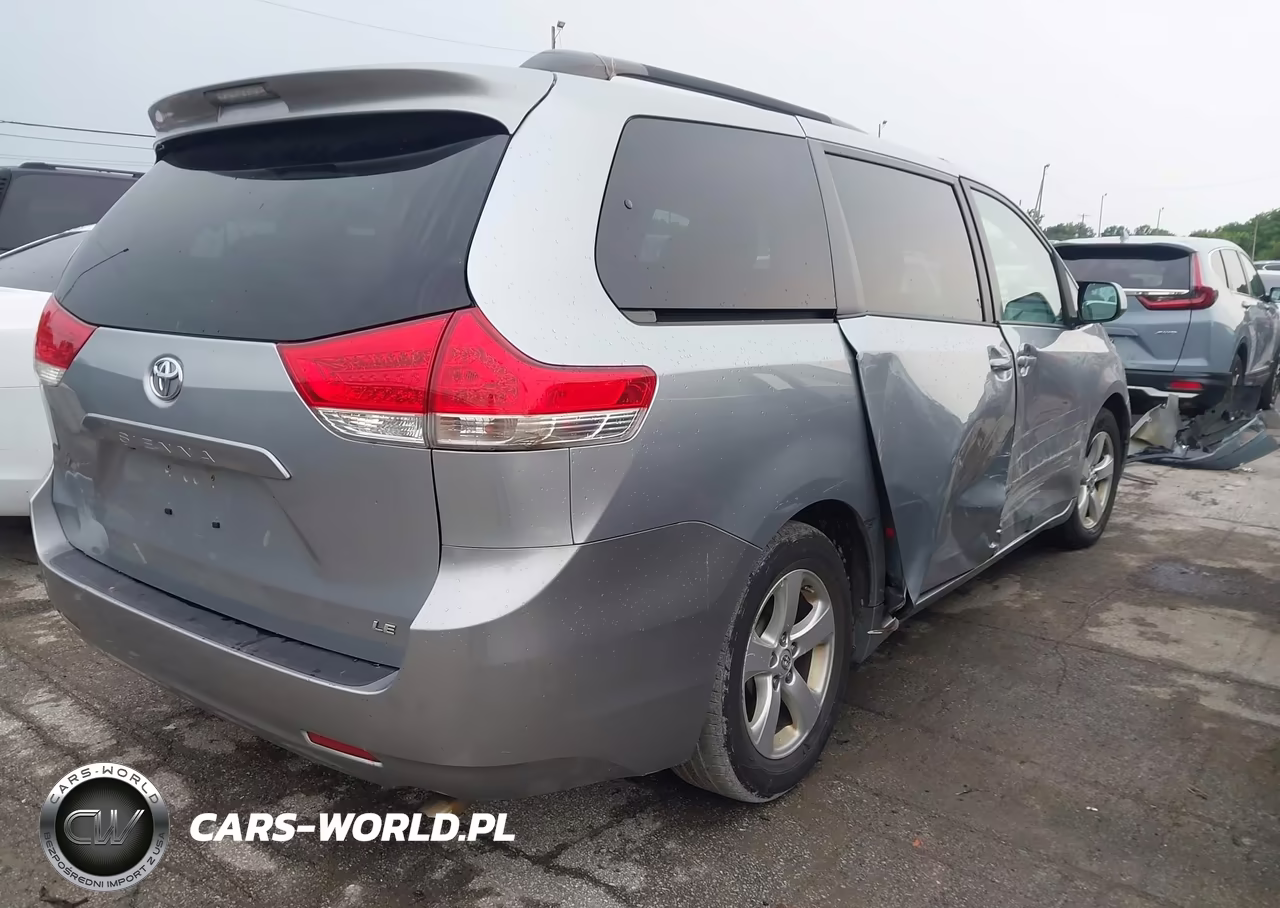 2013 Toyota Sienna Le V6 8 Passenger VIN:5TDKK3DC3DS397747 - 4