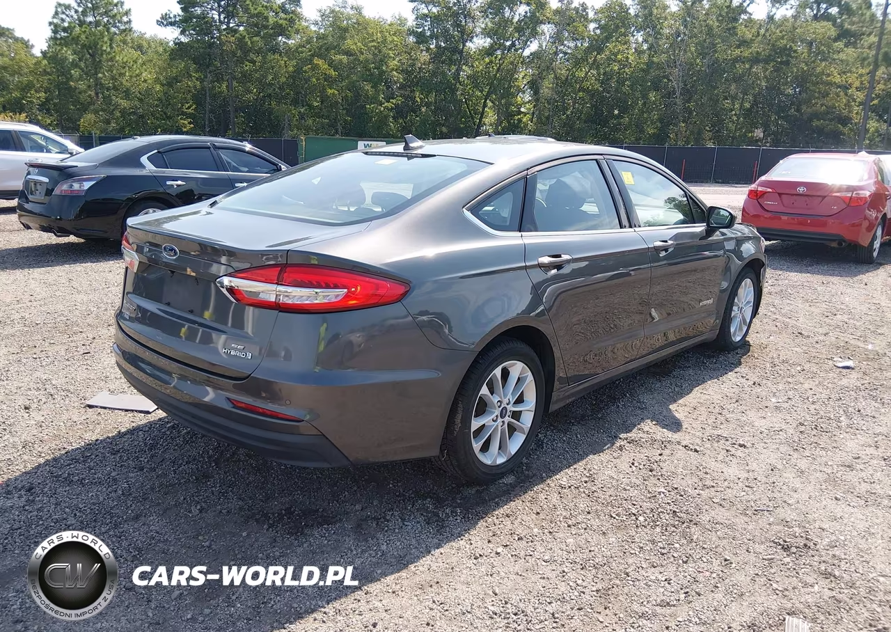2019 Ford Fusion Hybrid Se VIN:3FA6P0LUXKR198664 - 4