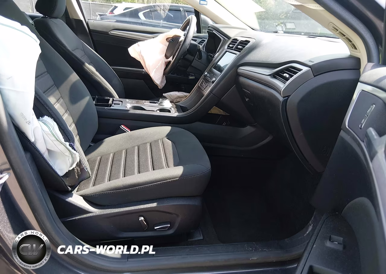 2019 Ford Fusion Hybrid Se VIN:3FA6P0LUXKR198664 - 5