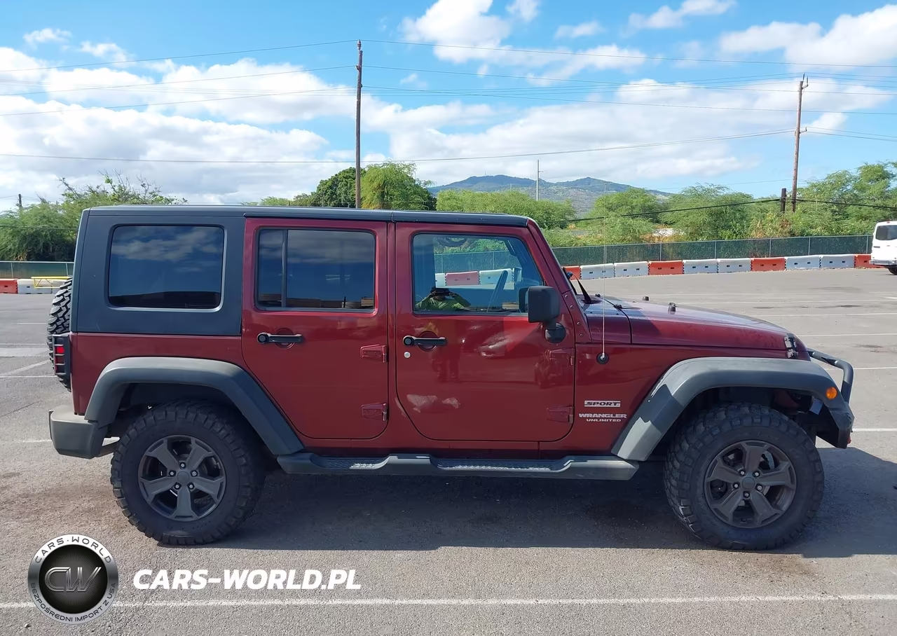 2010 Jeep Wrangler Unlimited Sport VIN:1J4BA3H18AL125021 - 13