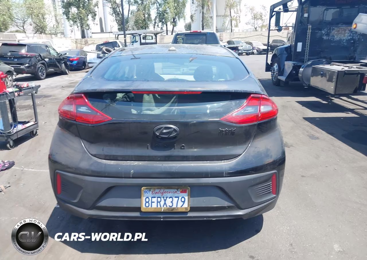 2018 Hyundai Ioniq Hybrid Sel VIN:KMHC75LC1JU100108 - 16