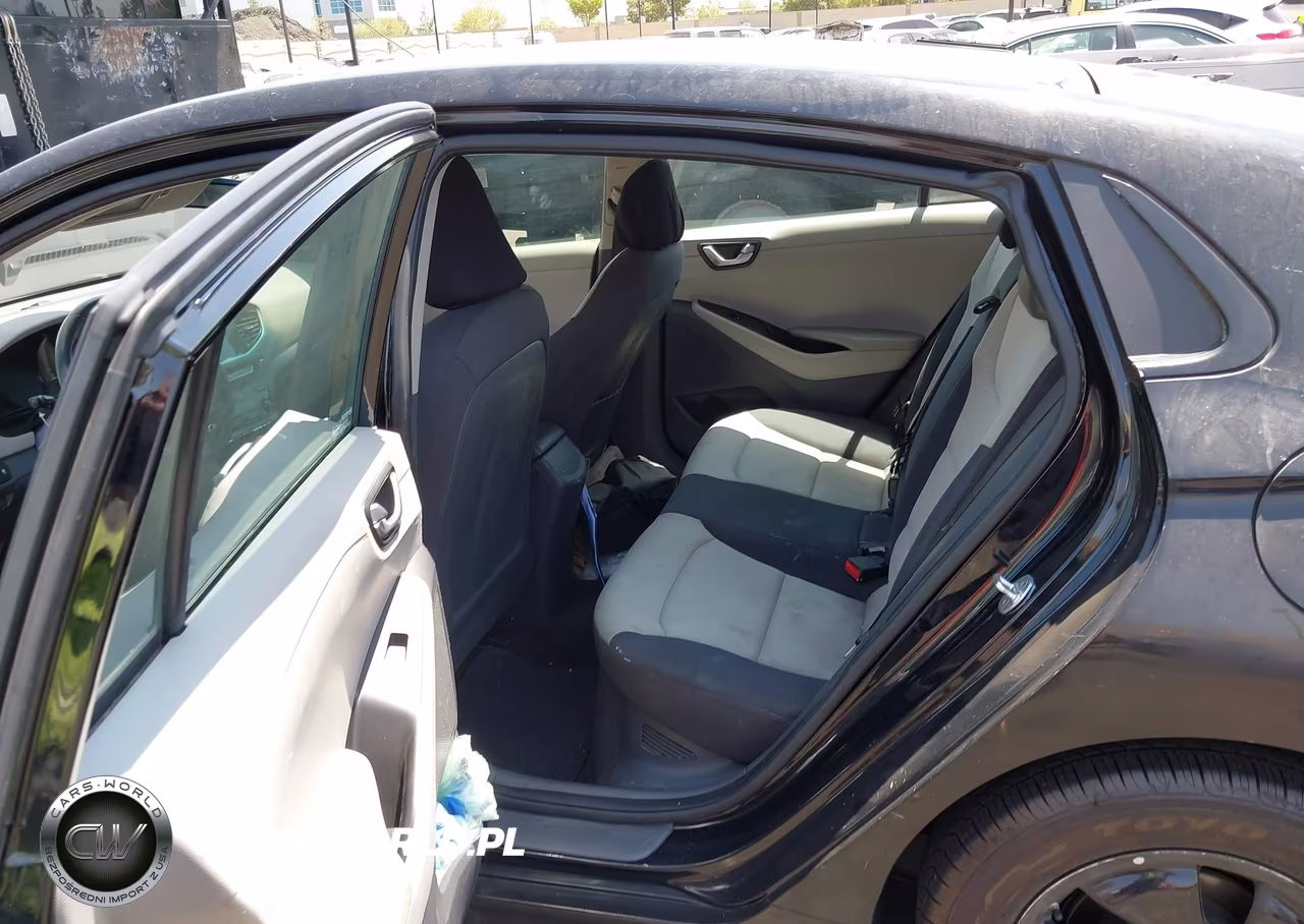 2018 Hyundai Ioniq Hybrid Sel VIN:KMHC75LC1JU100108 - 8