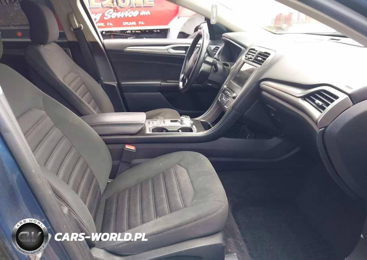 2018 Ford Fusion Se VIN:3FA6P0H71JR179972 - 5