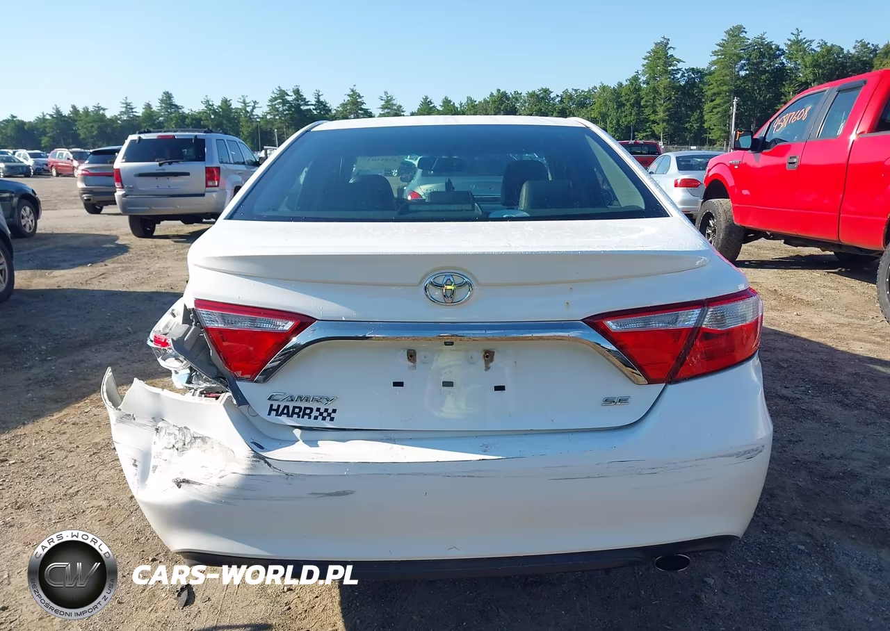 2017 Toyota Camry Se VIN:4T1BF1FK5HU699647 - 17
