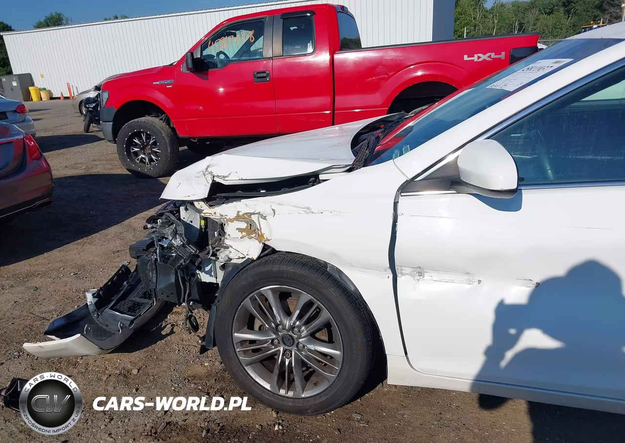2017 Toyota Camry Se VIN:4T1BF1FK5HU699647 - 19