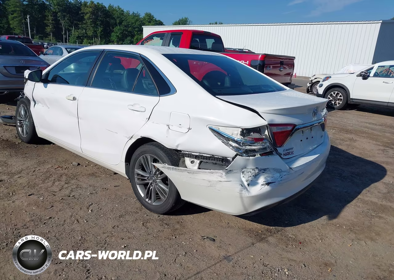 2017 Toyota Camry Se VIN:4T1BF1FK5HU699647 - 3